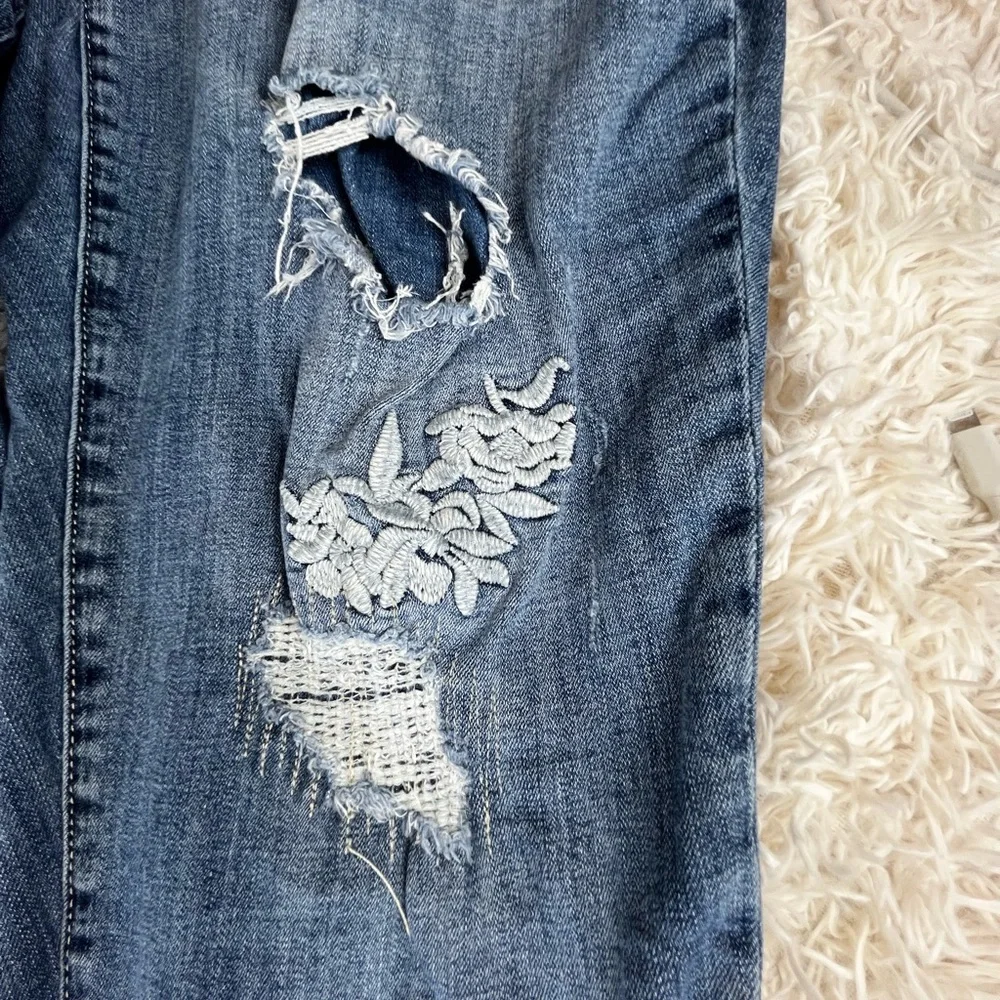 Lane Bryant Distressed Embelished Capri Jeans - Picture 5 of 7